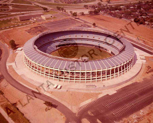 AtlantaFulton_County_Stadium.jpg